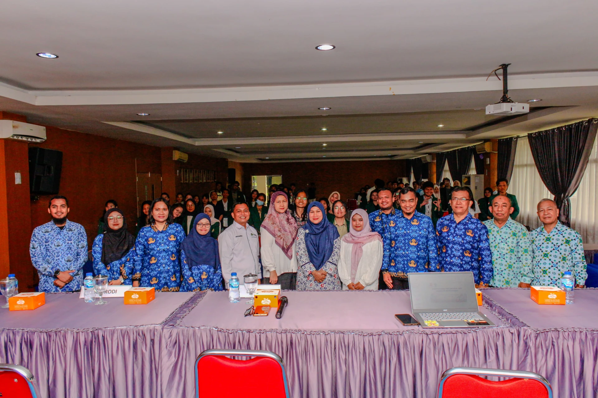 Program Studi Sarjana Fisika Gelar Kuliah Umum: Pengembangan Nanomaterial untuk Sensor Kimia dan Biologi